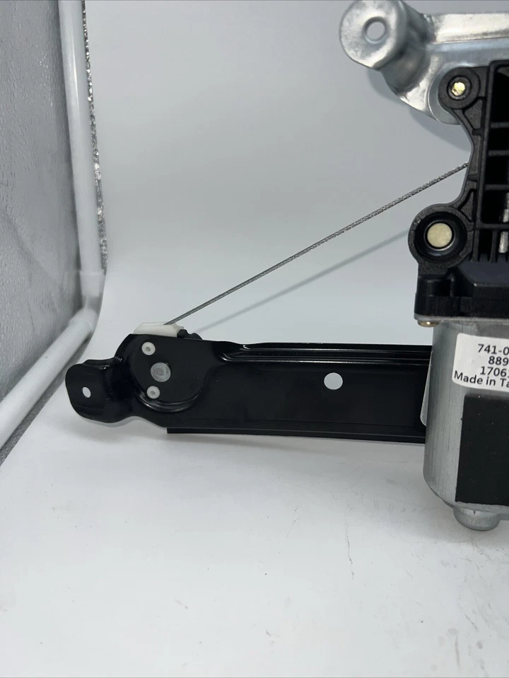 Motor regulador ventana eléctrica trasero izquierdo lado del conductor V70 XC70 S 60 80 741-058 Foto 4 de 4