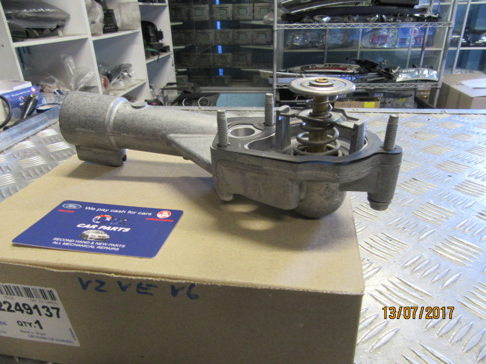 HOLDEN COMMODORE VZ VE VF V6 3.6L ALLOYTEC GENUINE THERMOSTAT AND