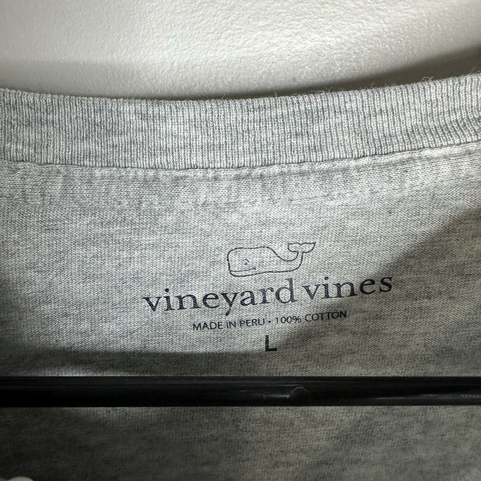 Men’s Vineyard Vines Size Large Barstool Fifty Long Sleeve Graphic