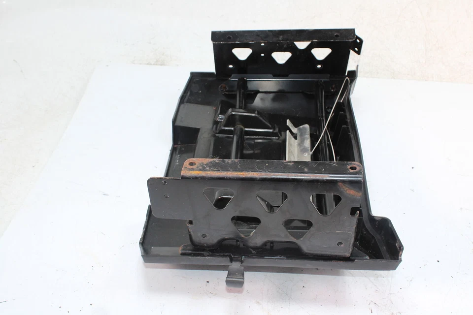 11-20 Ski-doo Skandic 600 Wt E-tec Gear storage box cover lid 510005604 - Image 2 of 4