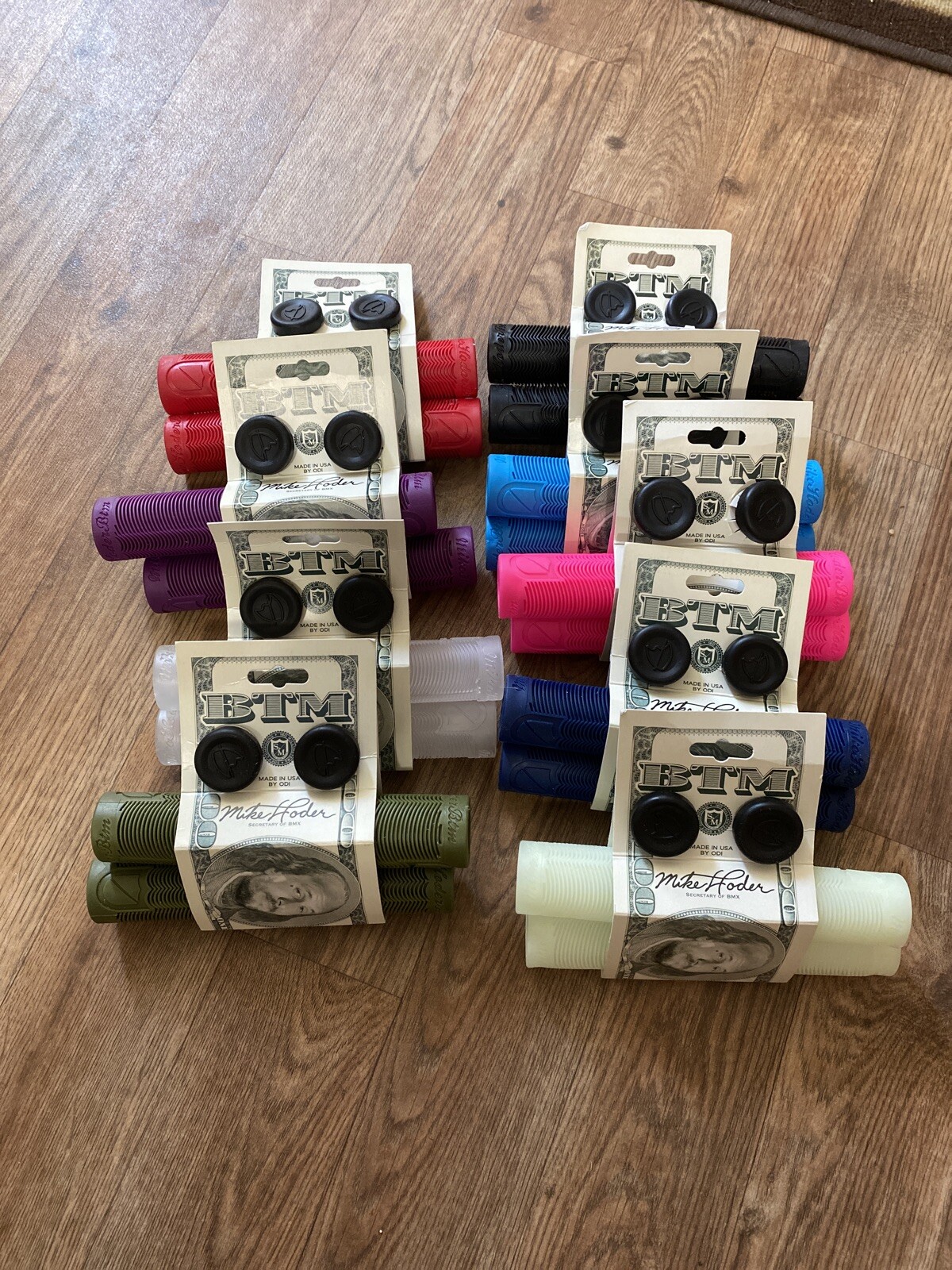 S&M BMX BIKE HODER BTM BLACK or GREEN GRIPS ODI CULT KINK SC