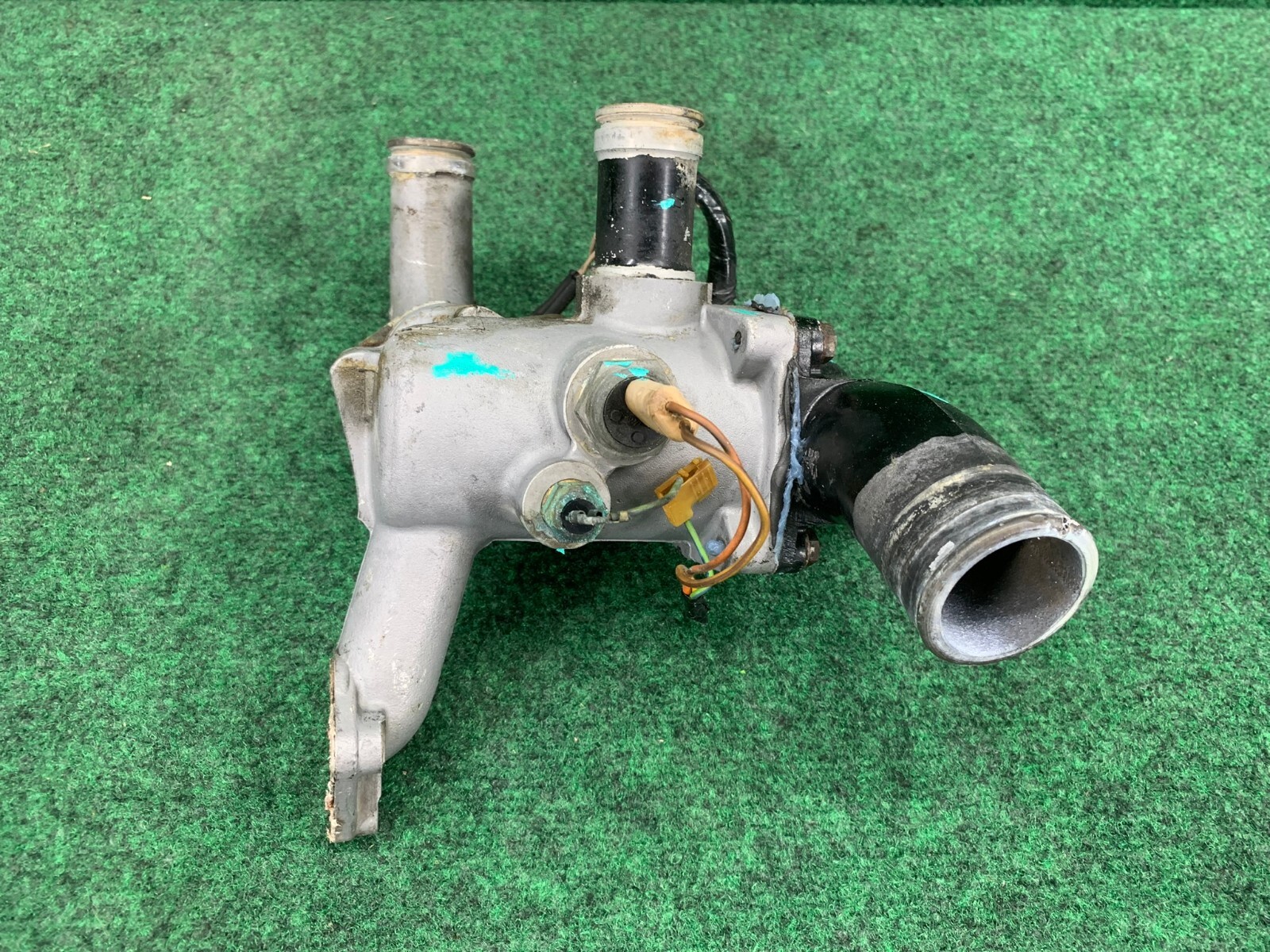 81-98 Rolls Royce Silver Spirit Spur Mulsanne Eight Water Thermostat Housing OEM