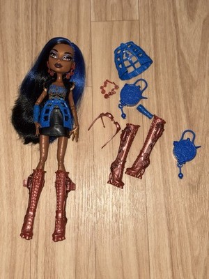 Monster High Doll Robecca Steam Basic First Wave Puppe