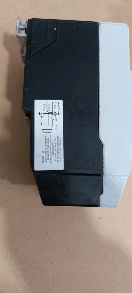 Interruptor trifásico 60 amperios Foto 2 de 4