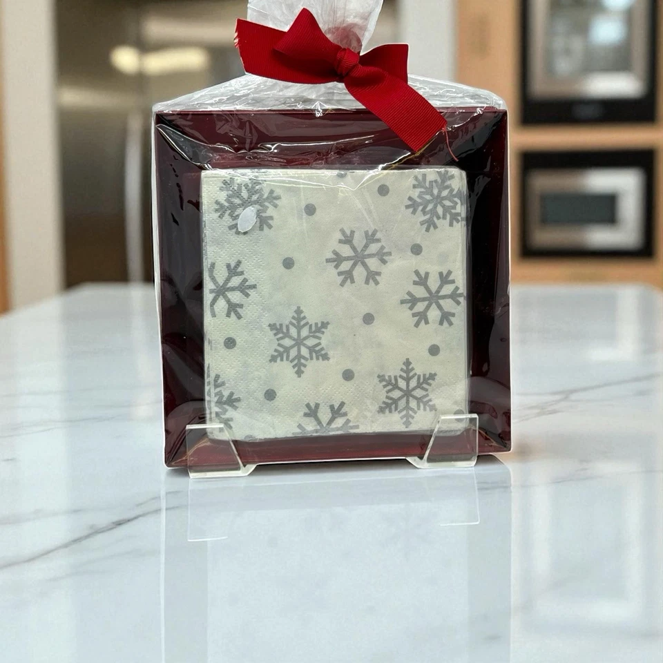 4 Crate And Barrel Red Appetizer Dessert Plates w Napkins Christmas Hostess Gift - Image 3 of 4