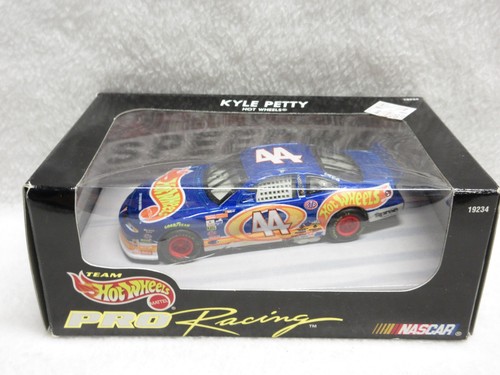 1997 Hot Wheels Pro Racing Kyle Petty #44 1/24 scale