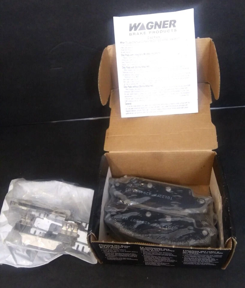 Комплект керамических дисковых тормозных колодок Wagner Brake PD922A для Cadillac STS 03-07 CTS 2005-2011 годов выпуска - Изображение 4 из 4