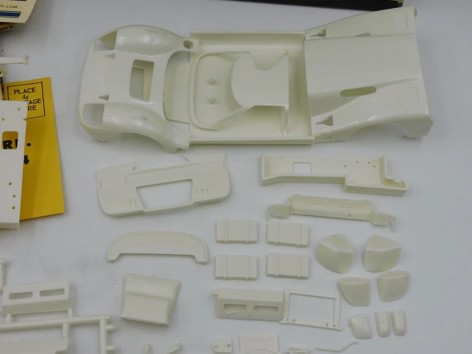 IMC Ford J Car JTP 1/25 Vintage Plastic Kit 113-200 W/ Box - Image 3 of 4