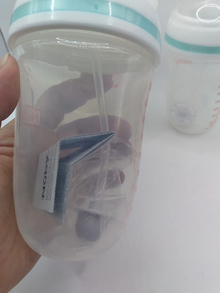 Biberones infantiles anticólicos Nuby - Pezones de silicona NUEVOS 270 ml 9 oz. Lote de 3 Foto 4 de 4