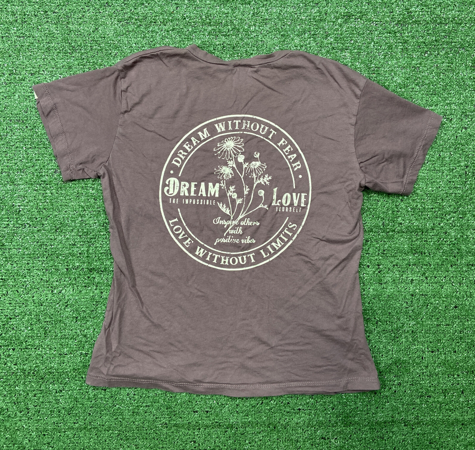 Dirtee Laundry Purple Graphic T-Shirt Womens Size XS Dream The Impossible