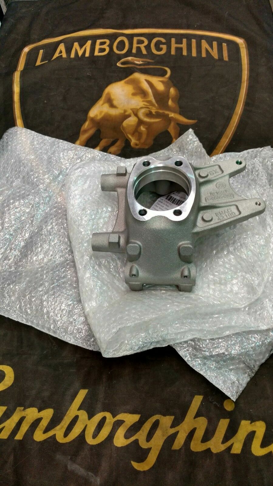 LAMBORGHINI MURCIELAGO LP640 REAR LEFT DRIVER SIDE WHEEL HUB CARRIER OEM 05-09