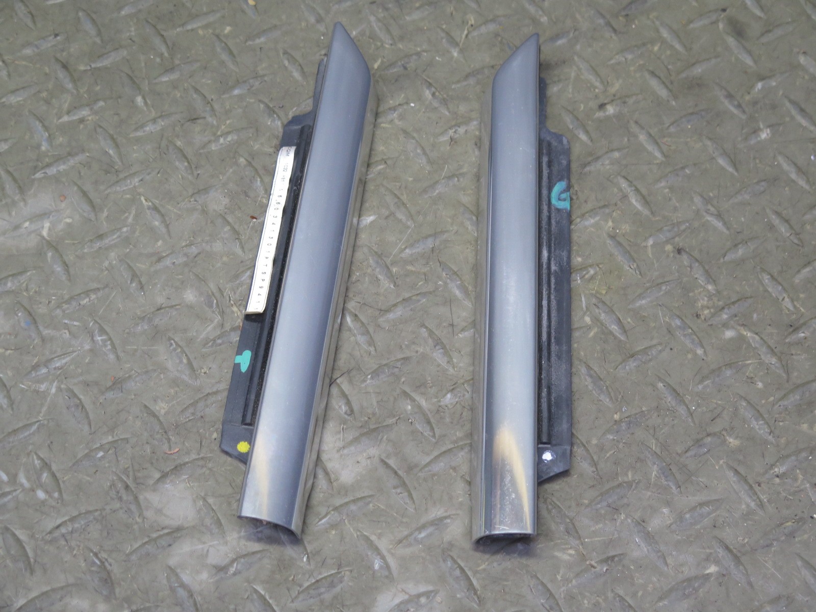 14-20 MASERATI GHIBLI M157 FRONT LEFT & RIGHT SIDE DOOR WINDOW BELT MOLDING SET