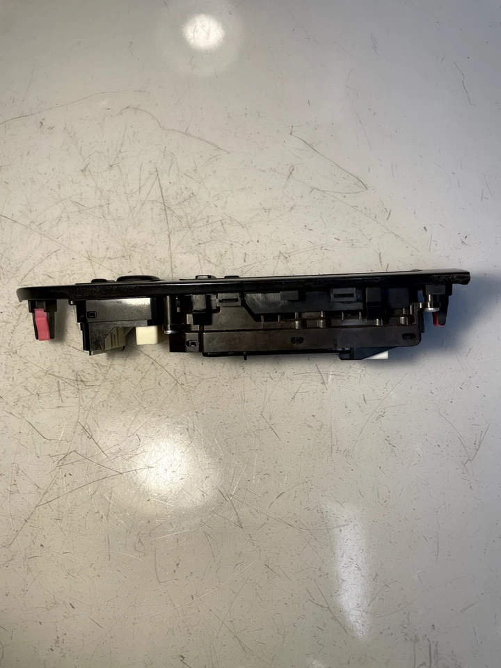 2006-2008 LEXUS IS250 IS350 OEM DRIVER WINDOW MASTER SWITCH W/MIRROR  JJ3- L76 - Image 4 of 4