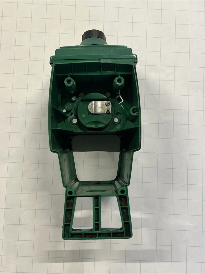 weed eater String trimmer model Xt 50 shroud and fuel tank Oem - Image 3 of 4