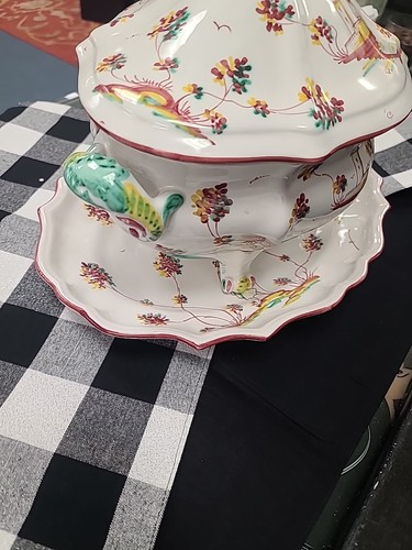 Stunning Cantagalli Italy Majolica Tureen with Matching Underplate and Ladle - Picture 2 of 16