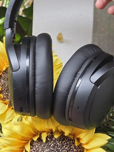 Infurture Noise Cancelling Headphones
