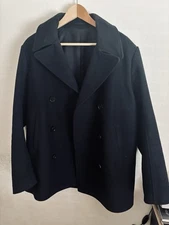 Abercrombie & Fitch Men’s Navy Blue Peacoat Size M