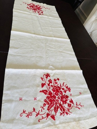 Vtg Cross Stitch Table Runner | Red & Cream Geometric Floral Motif | Folk Art - Picture 2 of 9
