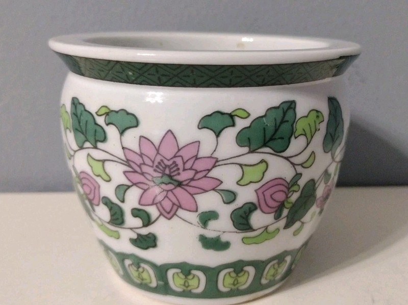 Vintage Ceramin Pink, Green Floral Chinoiserie Style Small Size