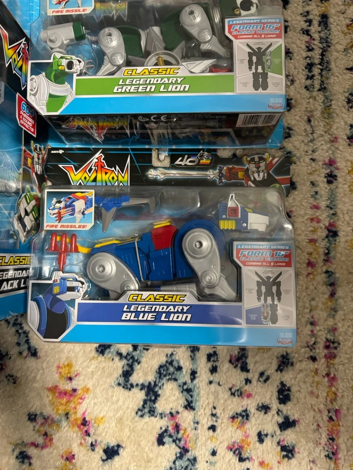 Juego de 5 Playmates Classic Voltron 40 Aniversario Serie Legendaria 2024 Foto 3 de 4