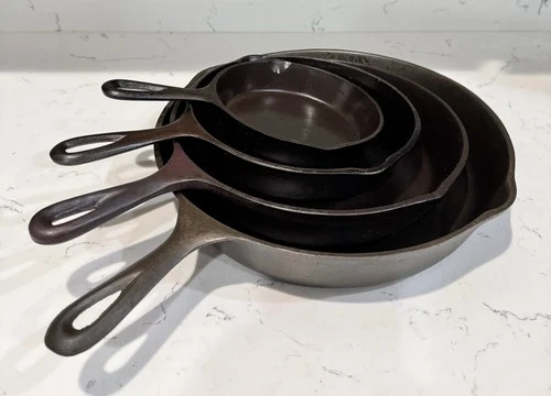 Vtg Unmarked 3 Notch Lodge 4 Piece Cast Iron Skillet Set (No. 3, 5, 8, 10)