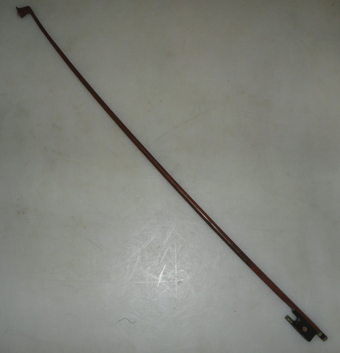 Archet de violon artisanal avec poils de cheval naturels améliore le