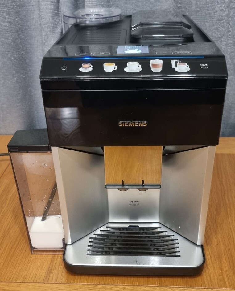 Siemens+TQ503GB1+EQ.500+Bean+to+Cup+Coffee+Machine++Integral+Silver
