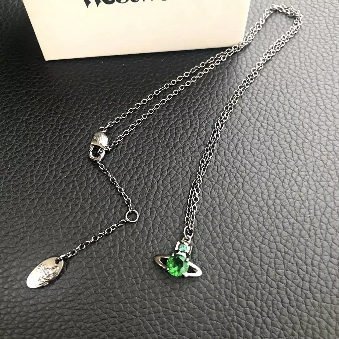 Vivienne westwood 2024 emerald necklace