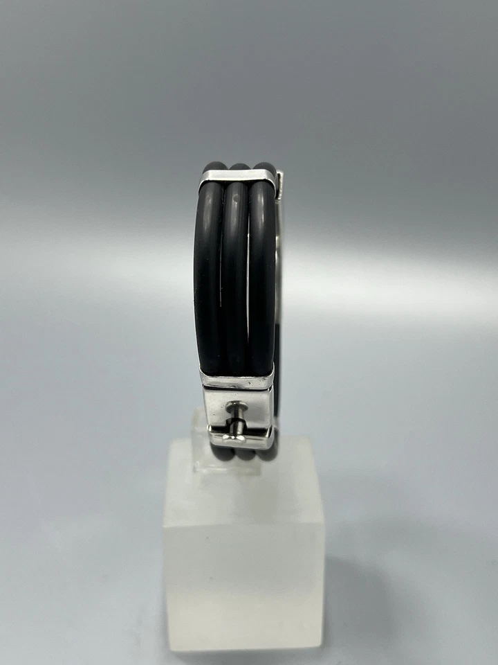 Pulsera de plata de ley y goma para hombre Foto 4 de 4