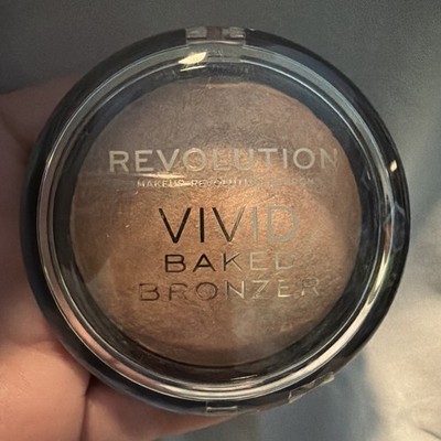 Revolution Vivid Baked Bronzer Golden Days Color