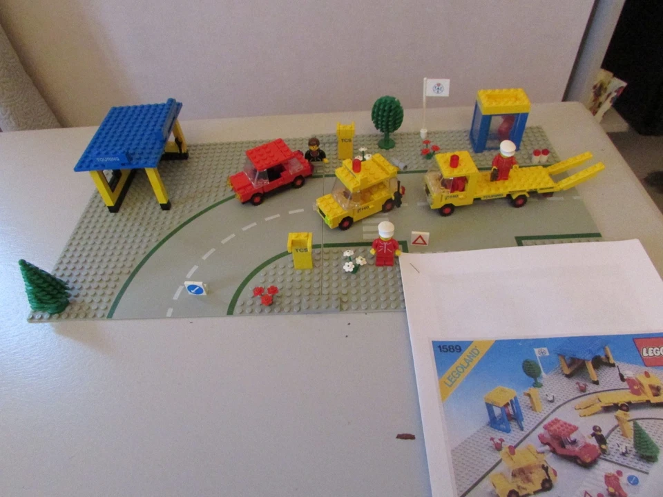 LEGO 1589 Town Square, photo 1 sur 5