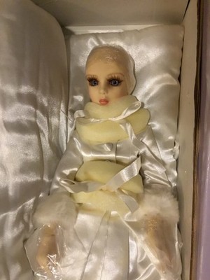 American BJD's Goodreau 16  Innuendo Head Doll w/Winter Fantasy + wig - NRFB