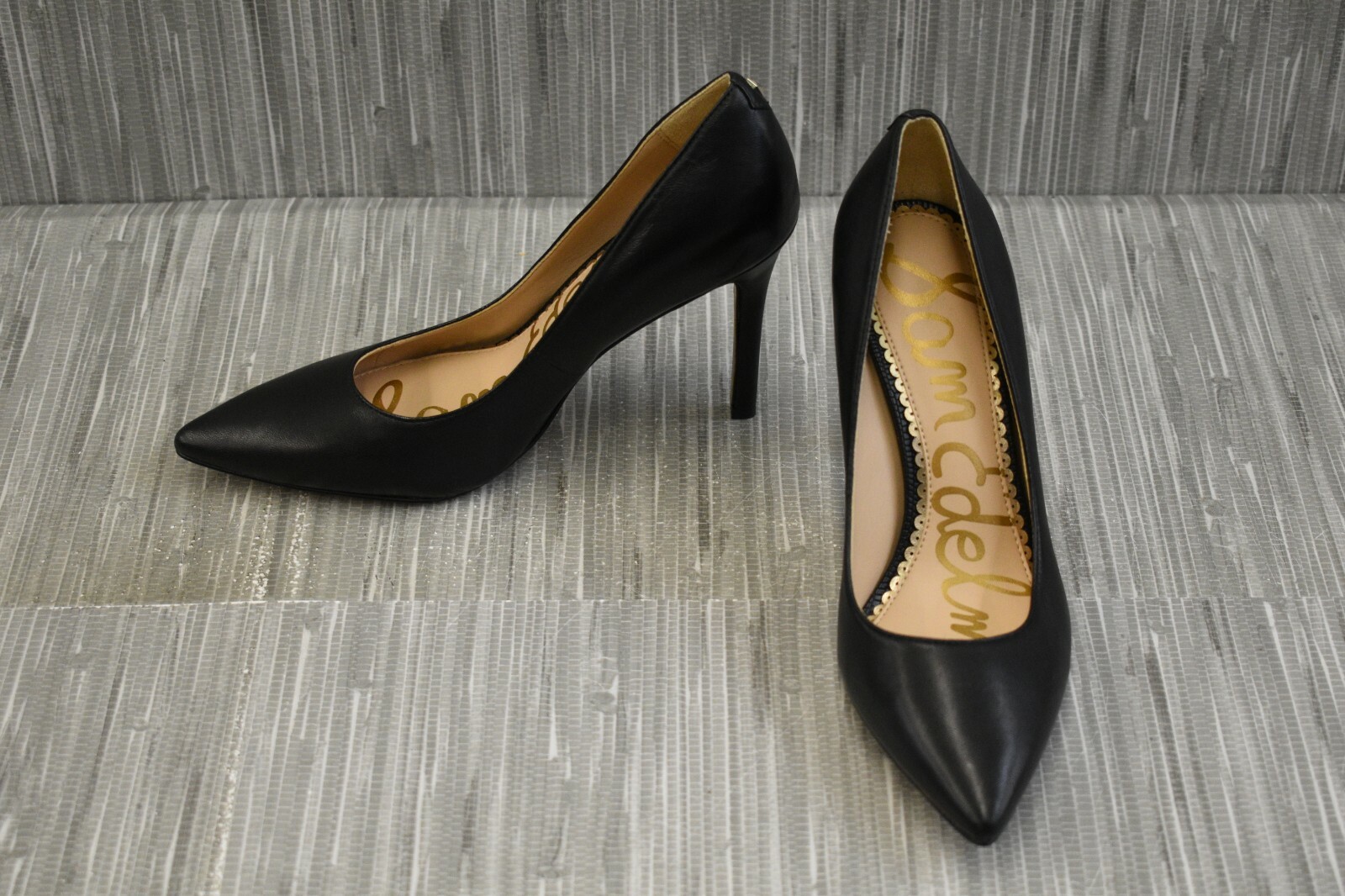 sam edelman haide feather pompom pump