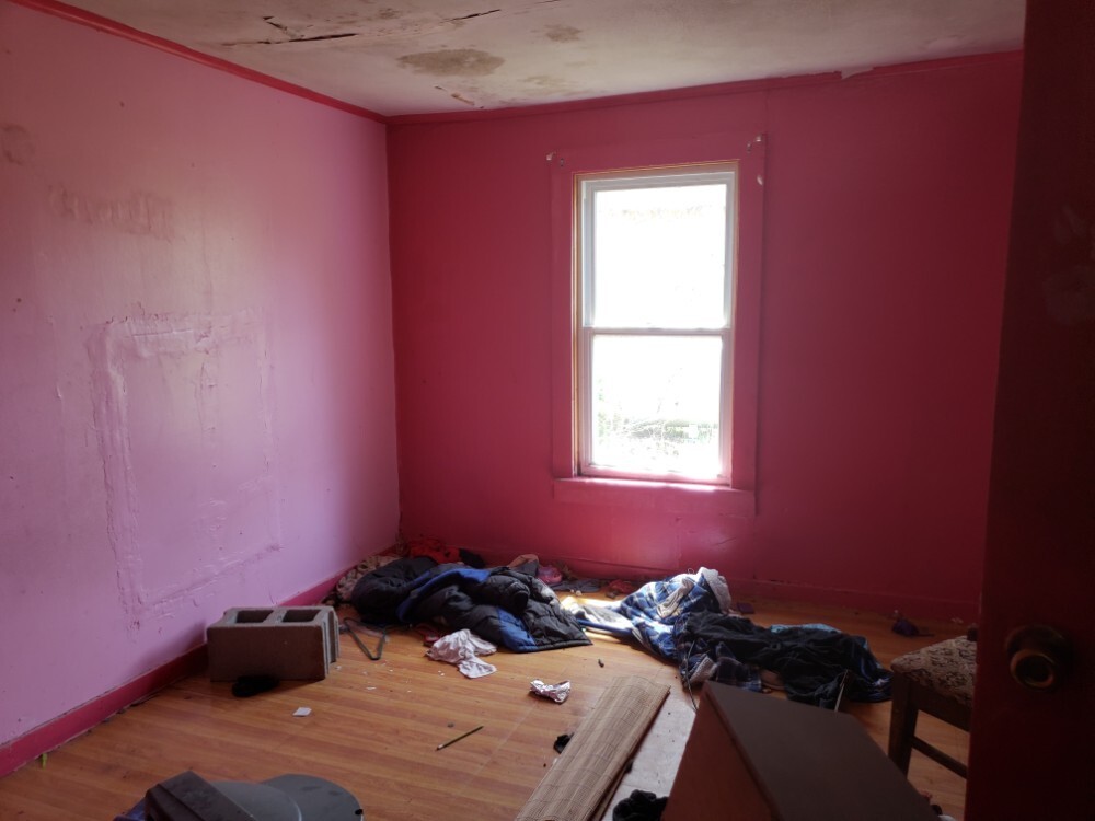 BELOW MARKETPropertyFree+Clear TitleWarranty Deed 512 S. Cypress