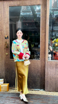 Vintage Chinese Jacket Women Small–Large Size 6–12 Rabbit Floral