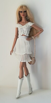 Top,skt only if interested on her access contact me for Prices! Doll not include