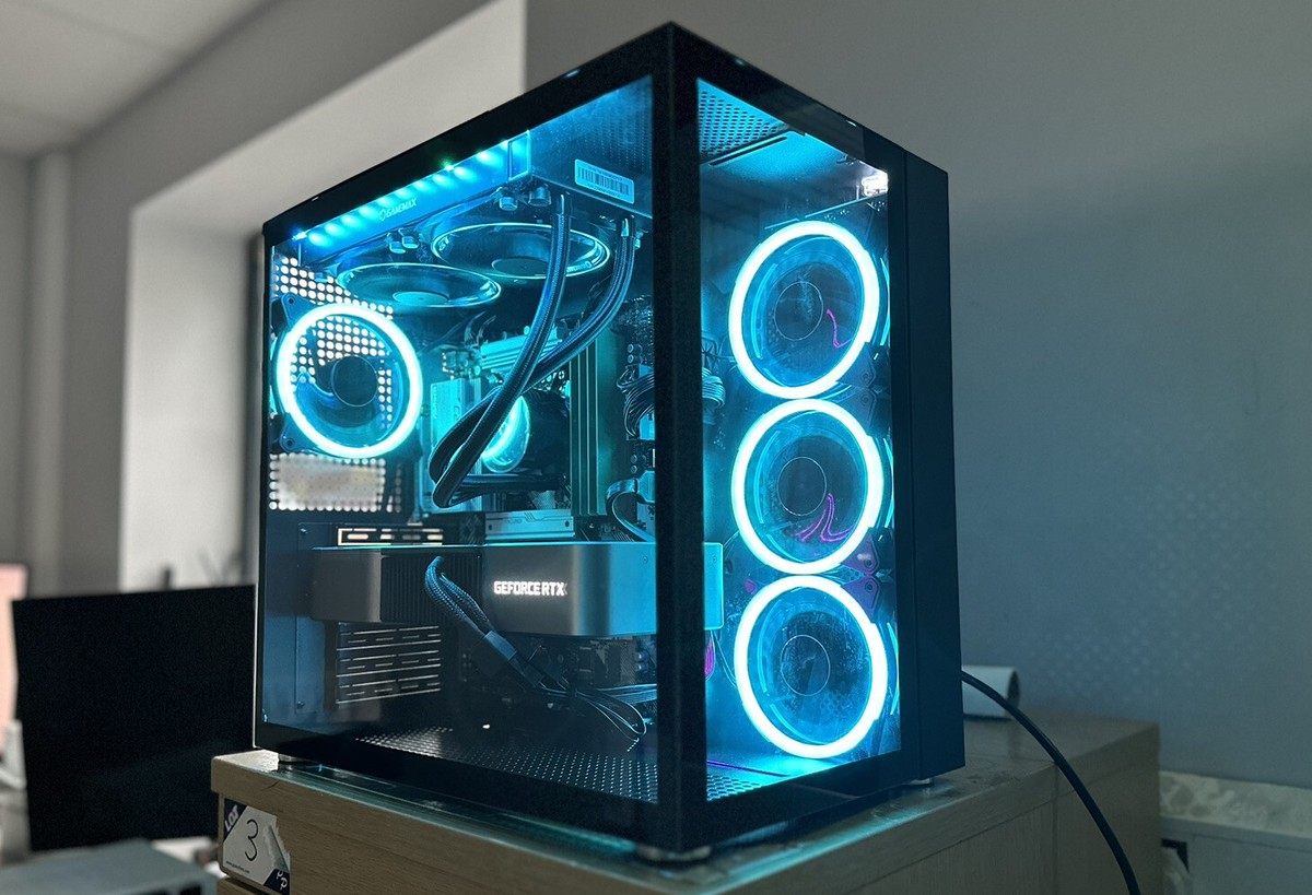 GAMING PC i7-13700K 16 CORES / 64GB RAM / RTX 3090 24GB