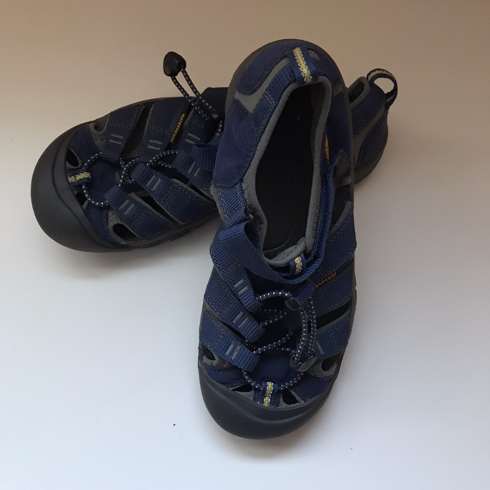 Scarpe da trekking impermeabili KEEN Big Kid blu Newport H2 taglia 5