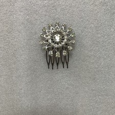 VINTAGE RETRO RHINESTONE SILVER TONE METAL HAIR COMB ACCESSORY 2