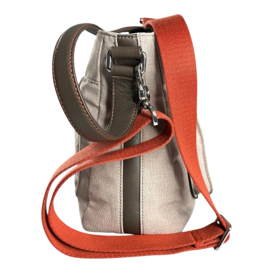 Bandolera Kipling Kaeon Rebellion y bolso de mano marrón beige naranja Foto 4 de 4