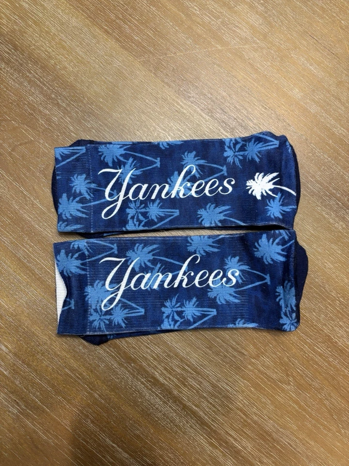 New York Yankees For Bare Feet Socks - Size Large - Image 3 of 3