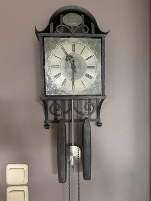 Antike Wanduhr Dugena, Tempus Fugit