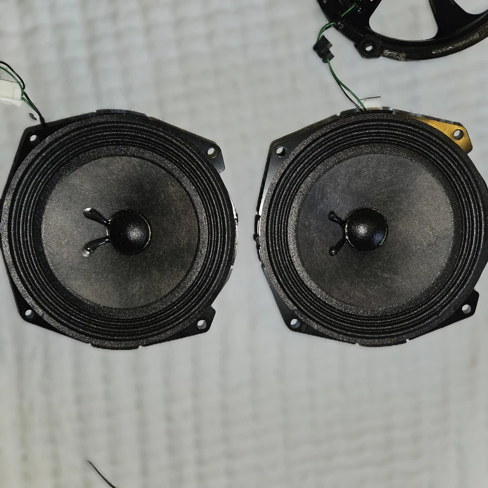 Mark Levinson Speakers Set for 2005 Lexus GX470 - Front Working, front Needs - Image 4 of 4