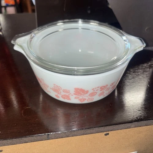 Vintage Pyrex Gooseberry Pink & White Casserole Dish Glass Lid 1.5 Qt #472