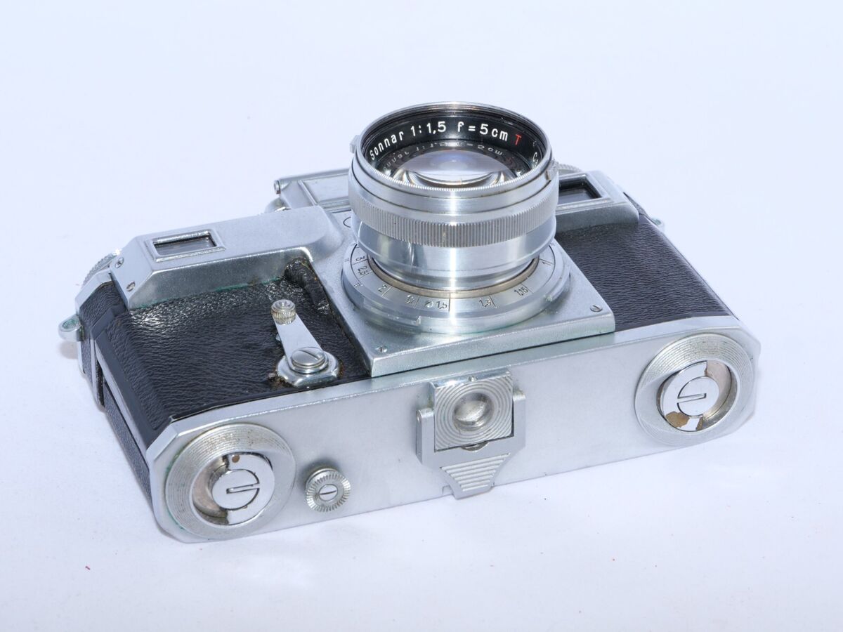 Zeiss Contax III Rangefinder WARTIME camera. Sonnar 50mm F Zeiss Contax III Rangefinder WARTIME camera. Sonnar 50mm F