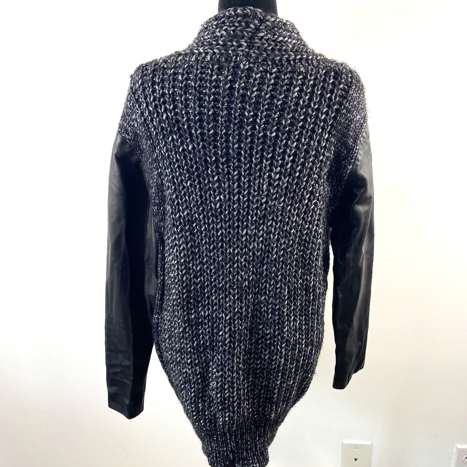 Женский свитер Alexander Wang M серый черный кардиган шерсть кожа на пуговицах пушистый - Изображение 4 из 4