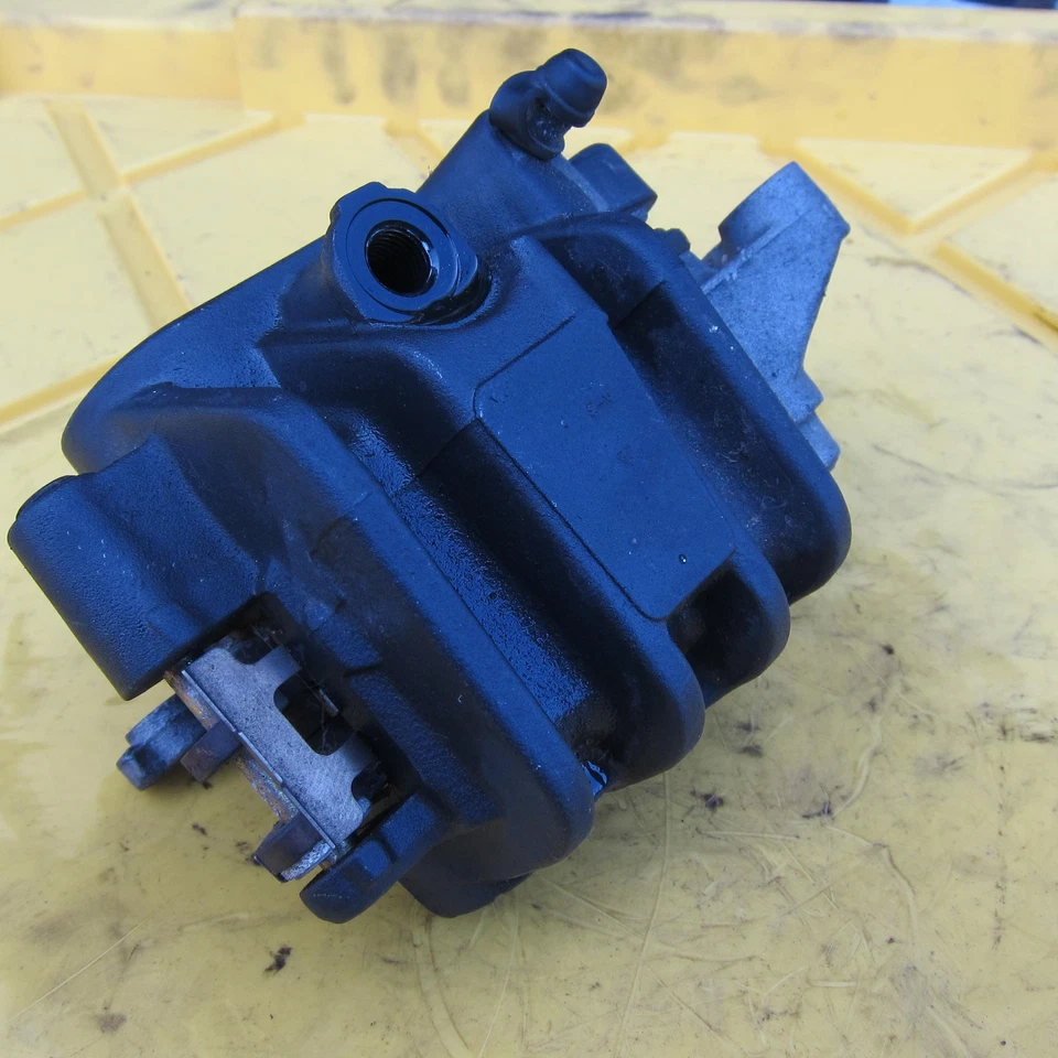 Honda Silver Wing 600 FSC600 2007 OEM pinza de freno delantera Foto 3 de 4