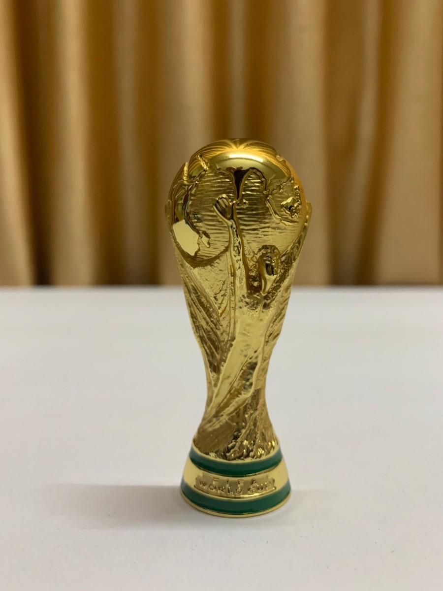 FIFAワールドカップ2022 コカ・コーラ ピンズセット　純金 サッカー日本代表初出場 コカ・コーラ フランス1998 FIFAワールド