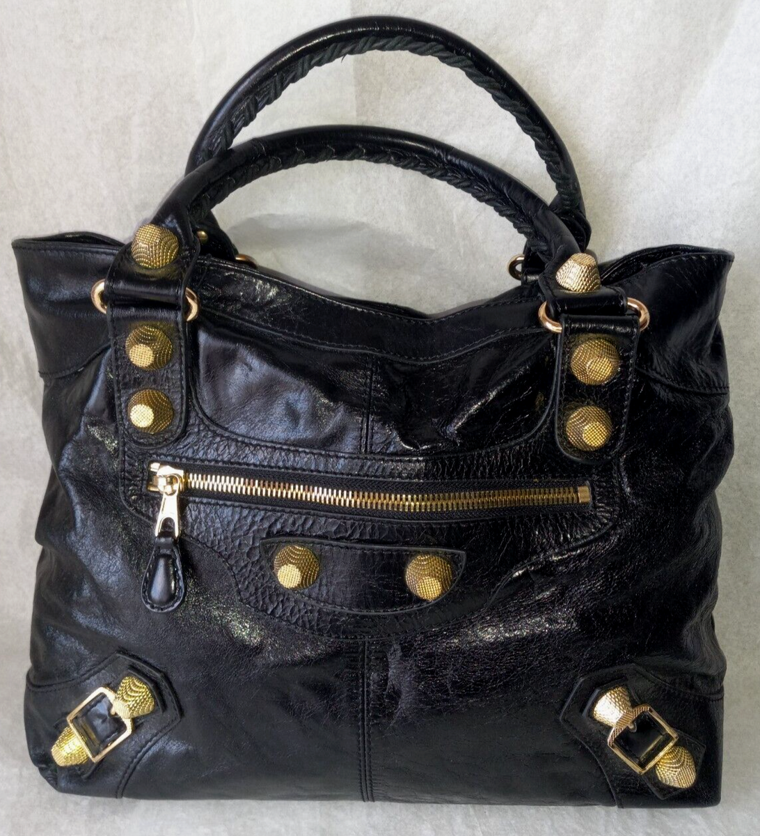 BALENCIAGA CITY BAG BLACK LEATHER & GOLD STUDS / BUCKLES BALENCIAGA CITY BAG BLACK LEATHER & GOLD STUDS / BUCKLES