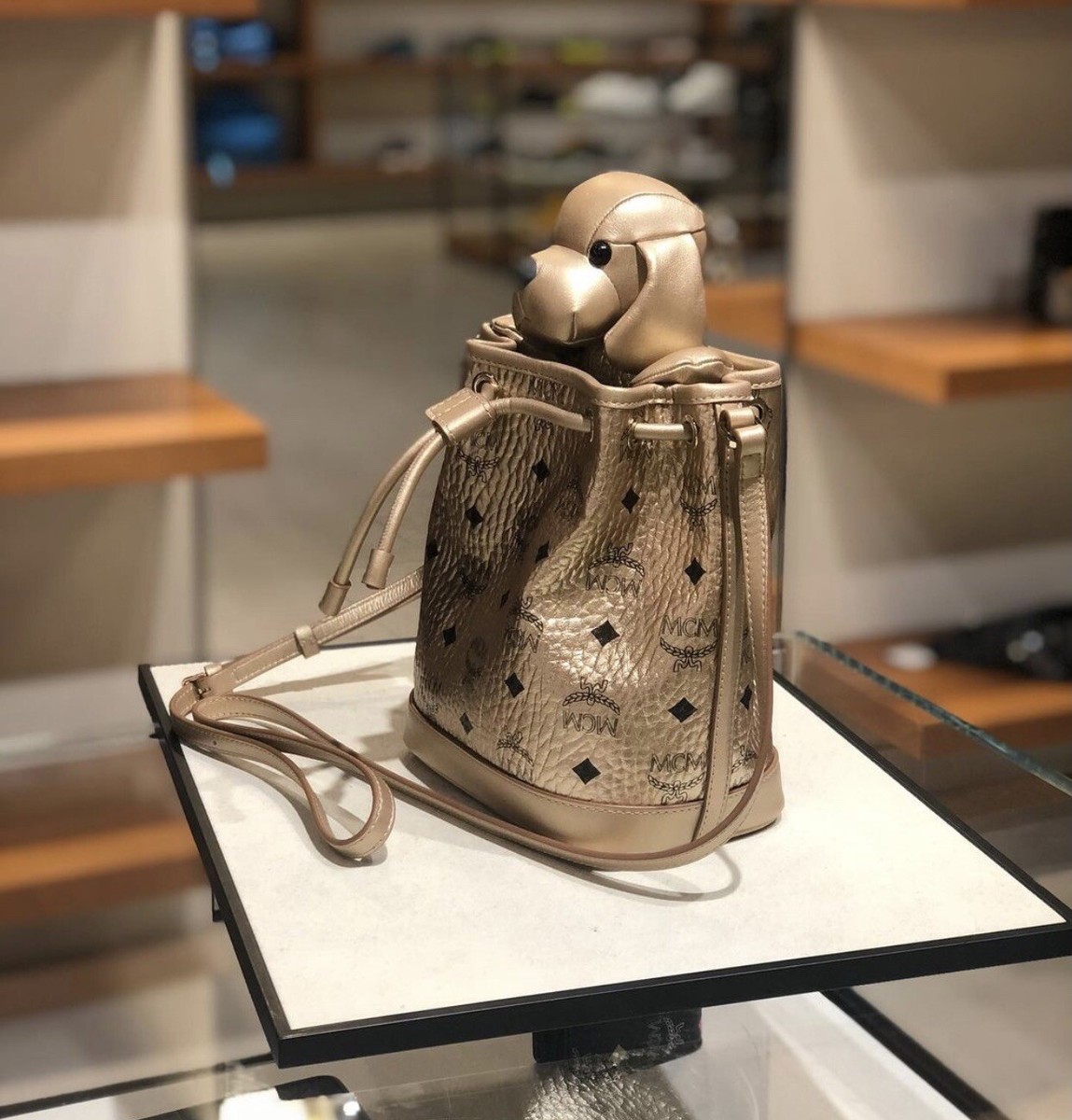 MCM★素敵!Rabbit Berlin Gold Drawstring Cross body Bag last one! 100% AUTHENTIC MCM Dog Berlin Gold Drawstring
